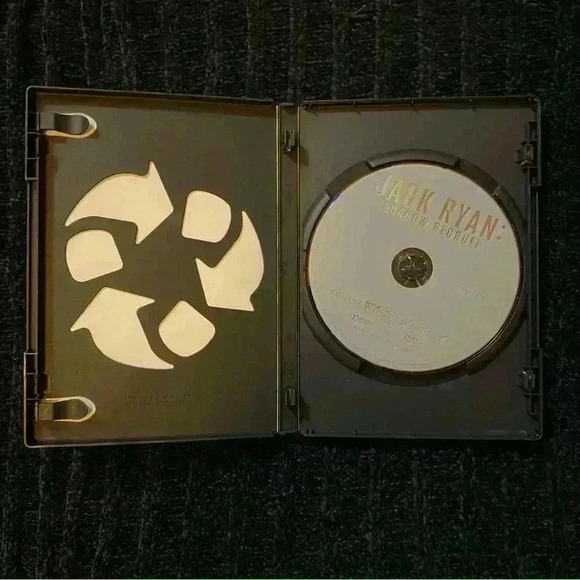 Jack Ryan Shadow Recruit Blu-ray & DVD Chris Pine Kevin Costner - Picture 3 of 4